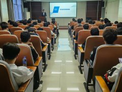 <strong>系统引见了航空航天范畴的沉点企业、飞</strong>&hellip;